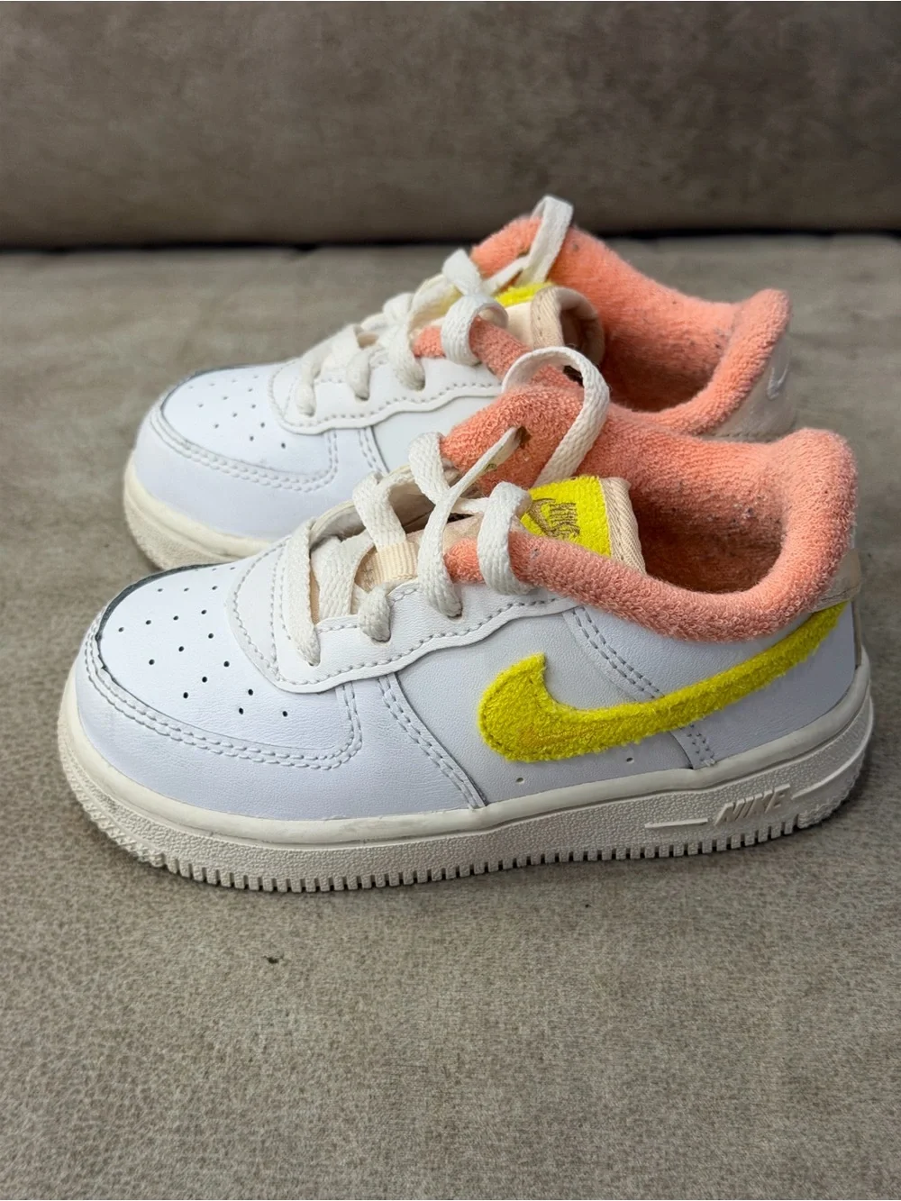 Nike force lv8